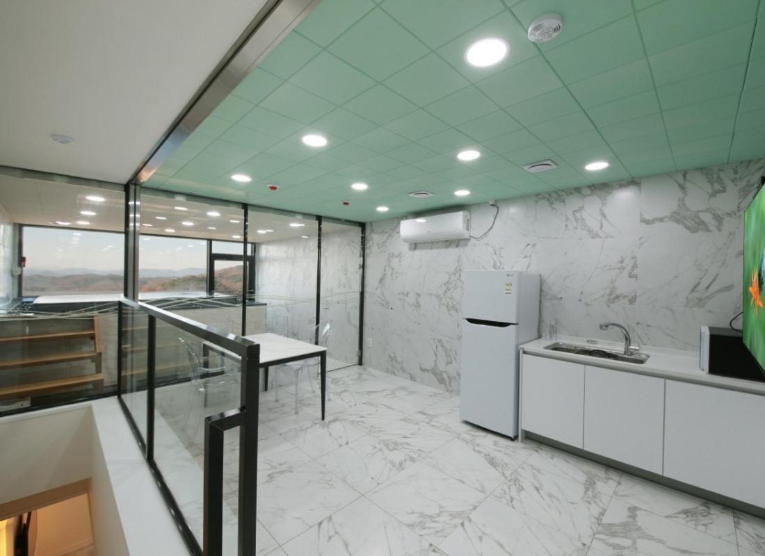 Wj Hotel Pool House Wonju Esterno foto