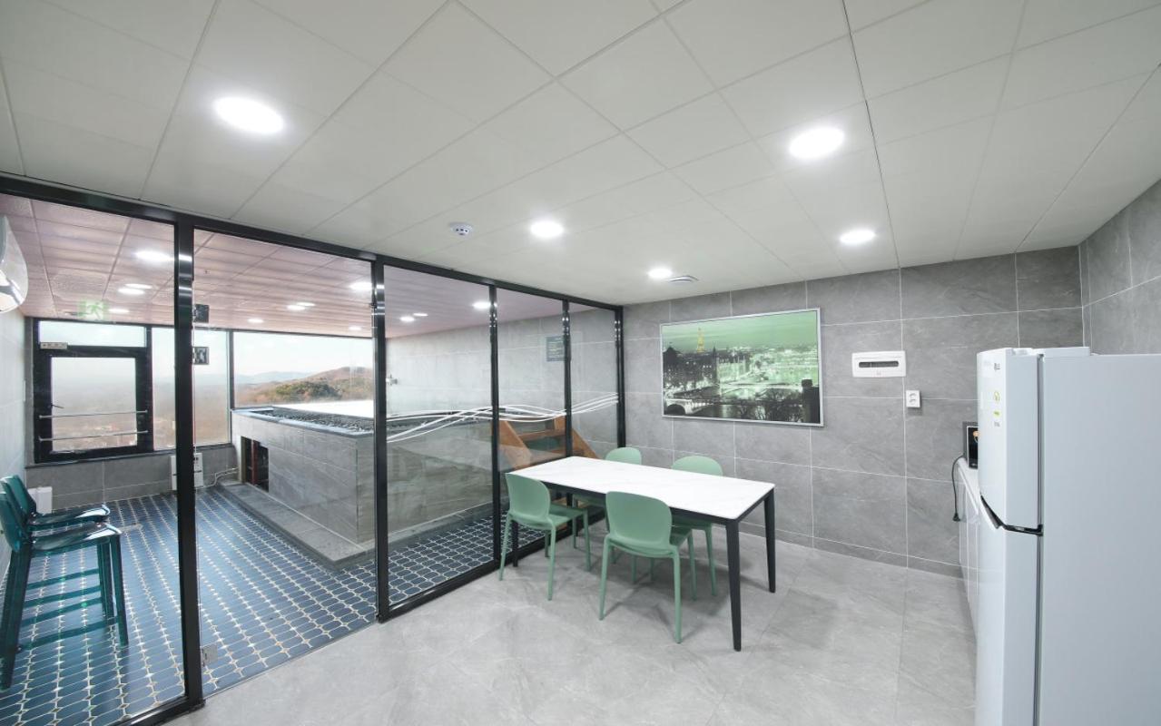 Wj Hotel Pool House Wonju Esterno foto